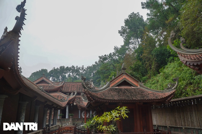 Ngôi chùa thiêng nghìn năm tuổi án ngữ dưới chân đồi thông ở Hà Nam - 9 Ngôi chùa thiêng nghìn năm tuổi án ngữ dưới chân đồi thông ở Hà Nam - 9