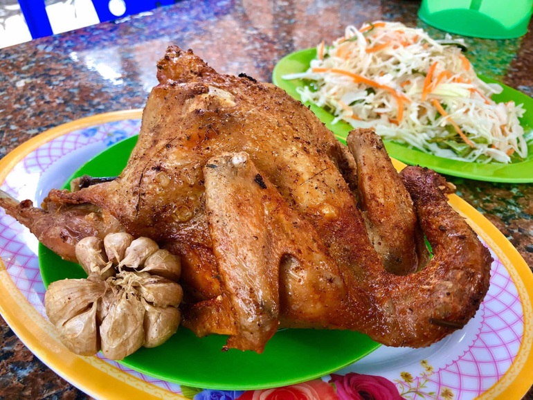 Chicken specialties are unique, guests over a hundred kilometers enjoy in An Giang - 4