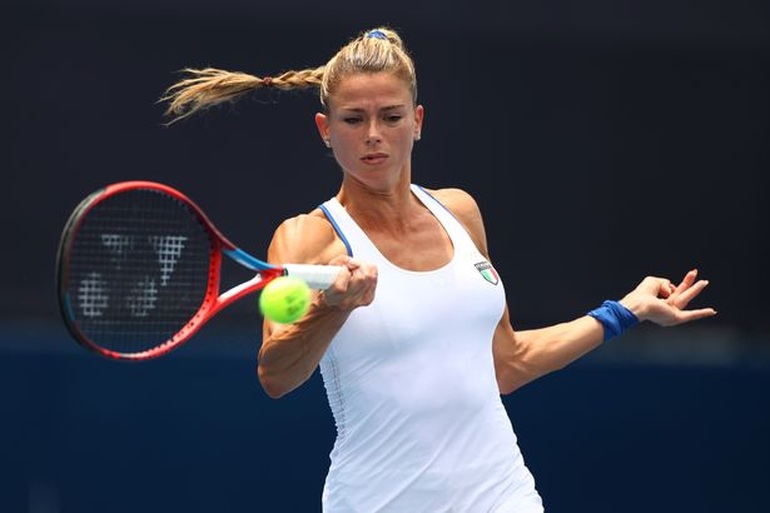Nữ thần quần vợt Camila Giorgi khoe ảnh gợi cảm đón năm mới - 4 Nữ thần quần vợt Camila Giorgi khoe ảnh gợi cảm đón năm mới - 4