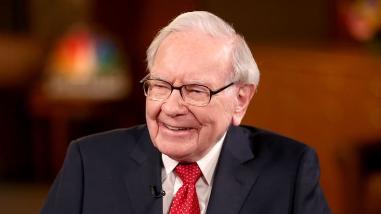 Huyền thoại đầu tư Warren Buffett vớ đậm nhờ đặt cược vào cổ phiếu Apple - 1