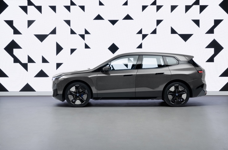 CES 2022: BMW giới thiệu công nghệ đổi màu thân xe trong tích tắc - 11
