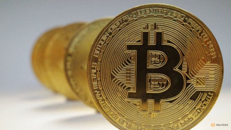 Bitcoin lao dốc về ngưỡng 42.000 USD, thấp nhất một tháng - 1