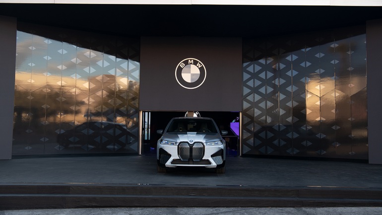 CES 2022: BMW giới thiệu công nghệ đổi màu thân xe trong tích tắc - 17
