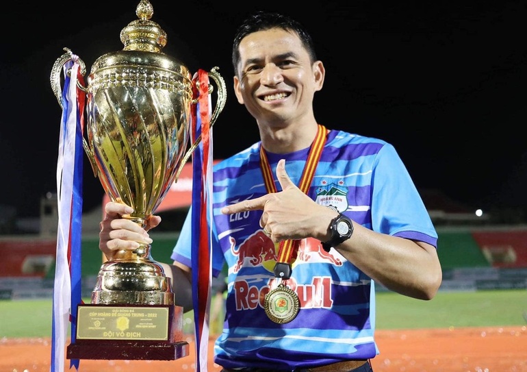 Báo Thái Lan gọi HA Gia Lai của HLV Kiatisuk là đội bóng trong mơ - 1