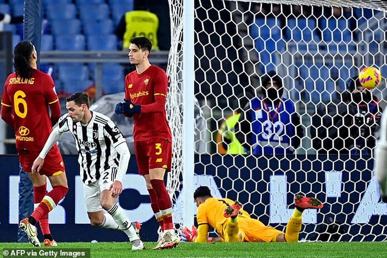 AS Roma thua ngược Juventus, Inter Milan tiếp tục dẫn đầu Serie A - 2
