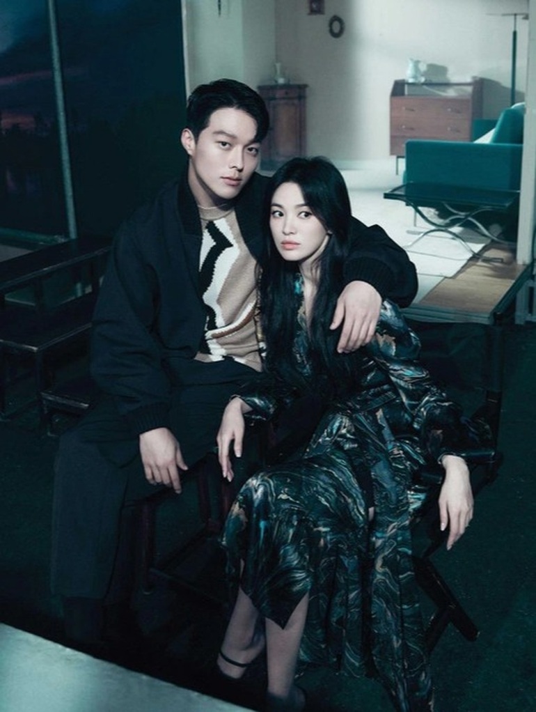 3 năm sau khi ly hôn, Song Hye Kyo đăng ảnh tình tứ với bạn khác giới - 8