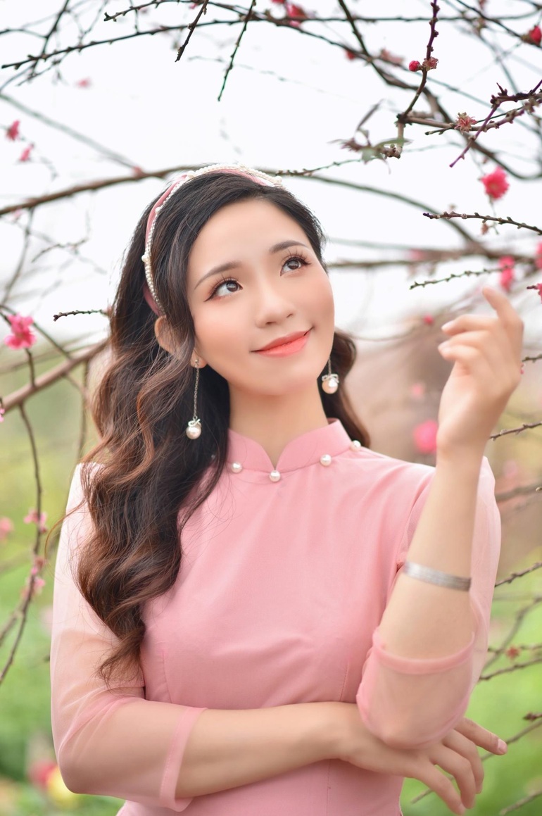 Á khôi Tài sắc Việt Nam: Mang tiền về cho mẹ không đáng để tranh cãi - 3 Á khôi Tài sắc Việt Nam: Mang tiền về cho mẹ không đáng để tranh cãi - 3
