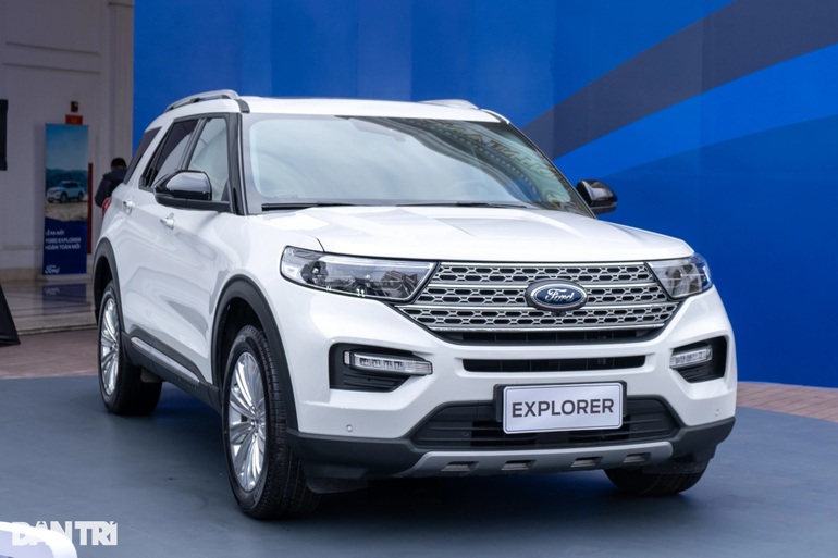 Ford Explorer 2022 về đại lý, xe giao sớm kèm 300 triệu đồng tiền phụ kiện - 2