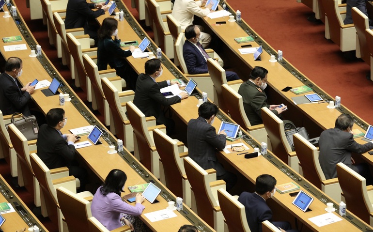 Quốc hội yêu cầu xử lý nghiêm tổ chức, cá nhân liên quan vụ Việt Á - 2