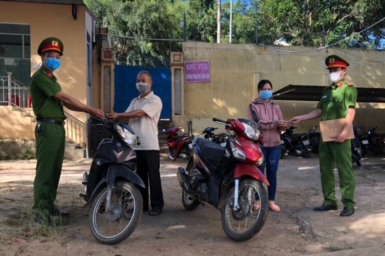 Bắt các đối tượng đi trộm cắp tài sản theo... đơn đặt hàng - 1 Bắt các đối tượng đi trộm cắp tài sản theo... đơn đặt hàng - 1
