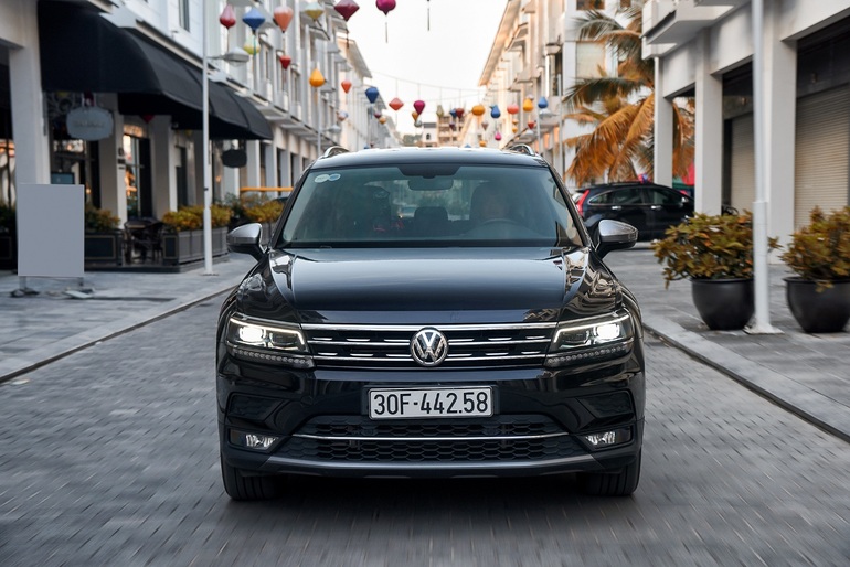 Volkswagen Tiguan giảm giá khủng hơn 80 triệu đồng đón Tết - 1
