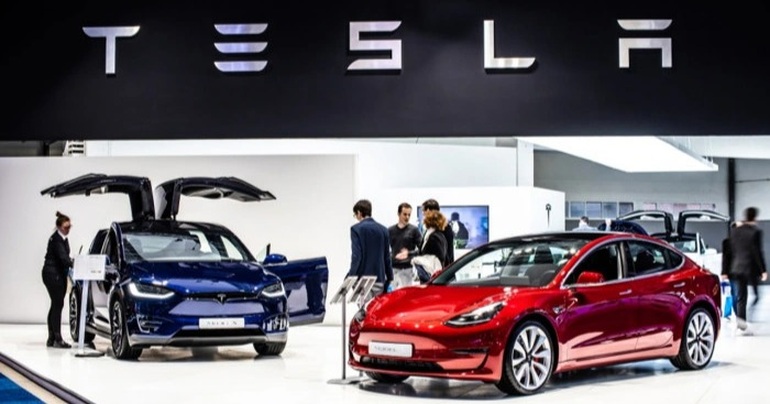 Vì sao Tesla đứng vững trong khi các hãng xe chật vật vì khủng hoảng chip? - 1 Vì sao Tesla đứng vững trong khi các hãng xe chật vật vì khủng hoảng chip? - 1