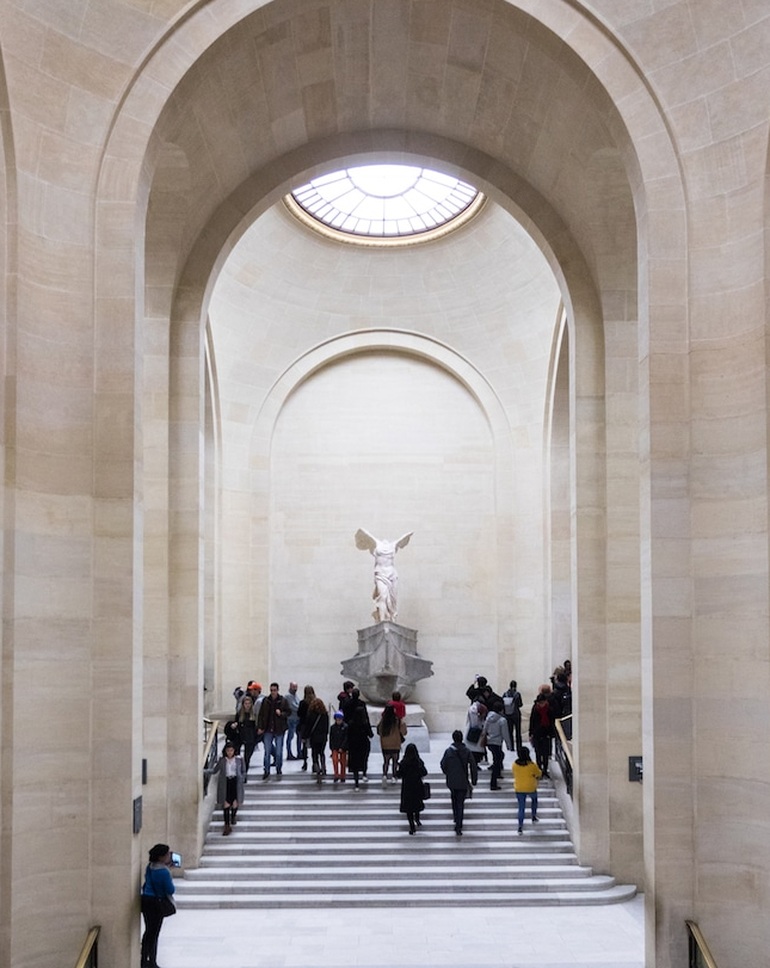 Tiết lộ về bức tượng mất đầu trong bảo tàng Louvre - 2