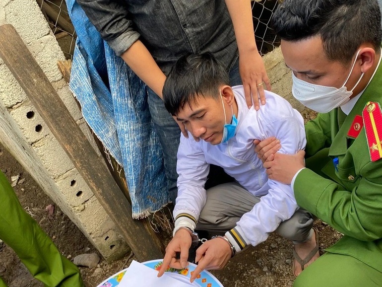 Liên tiếp truy bắt các vụ án ma túy, thu giữ hàng nghìn viên hồng phiến - 1 Liên tiếp truy bắt các vụ án ma túy, thu giữ hàng nghìn viên hồng phiến - 1