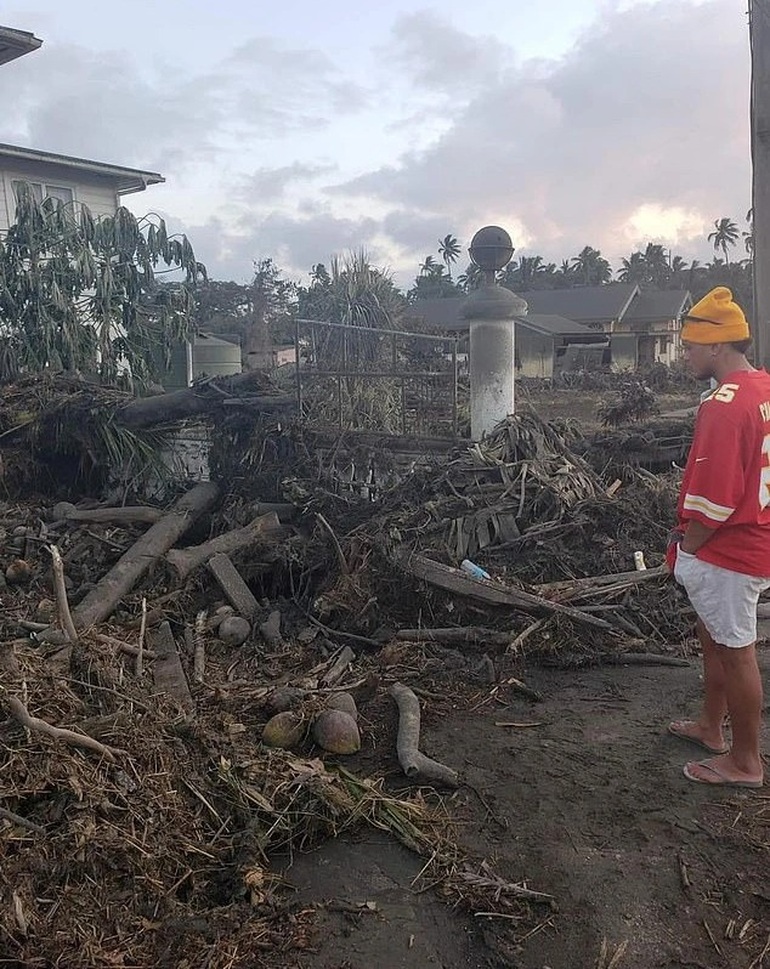 Cảnh tan hoang ở Tonga sau thảm họa sóng thần, núi lửa - 1