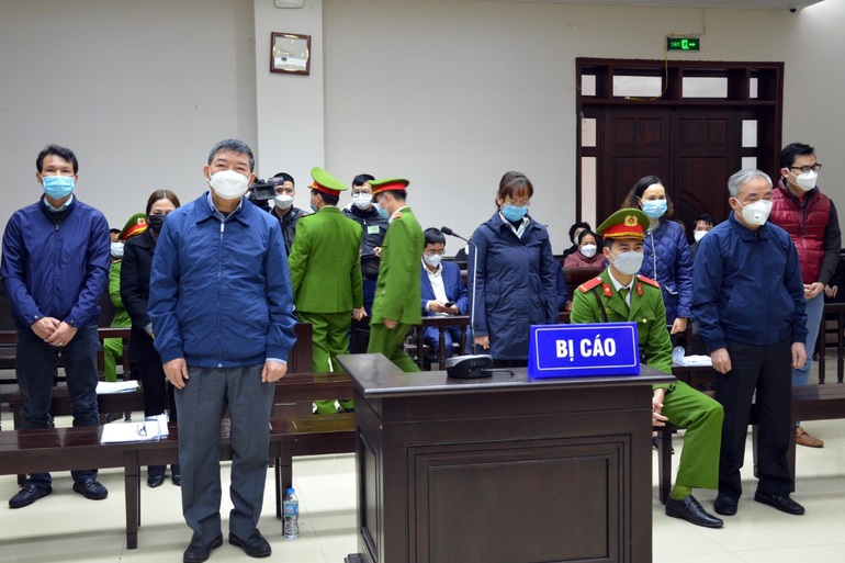 Cựu Giám đốc Bệnh viện Bạch Mai Nguyễn Quốc Anh lĩnh 5 năm tù - 2
