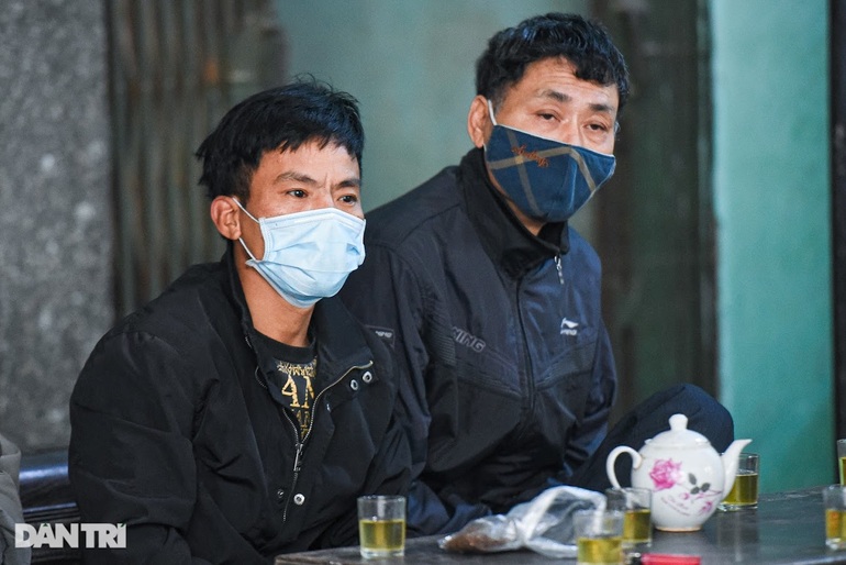 Tuổi thơ bất hạnh của cháu bé ba tuổi nghi bị cắm 9 chiếc đinh vào đầu - 2 Tuổi thơ bất hạnh của cháu bé ba tuổi nghi bị cắm 9 chiếc đinh vào đầu - 2