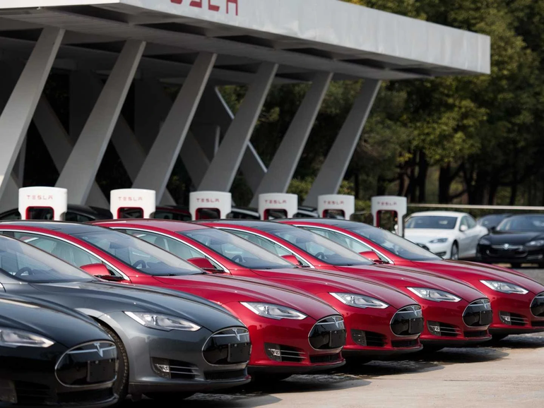 Bí ẩn hacker người Đức có thể kiểm soát 25 chiếc xe Tesla từ nhiều quốc gia - 1