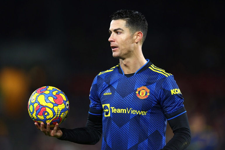 C.Ronaldo bị tố là kẻ đạo đức giả, chắc chắn rời Man Utd - 1 C.Ronaldo bị tố là kẻ đạo đức giả, chắc chắn rời Man Utd - 1