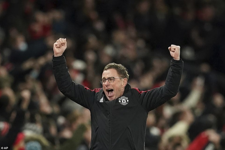 HLV Rangnick thừa nhận mạo hiểm khi Man Utd chơi với 4 tiền đạo - 2