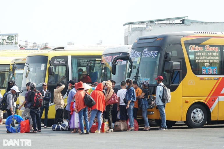 TPHCM lên kịch bản người đi xe khách dịp Tết tăng cao bất ngờ - 1 TPHCM lên kịch bản người đi xe khách dịp Tết tăng cao bất ngờ - 1