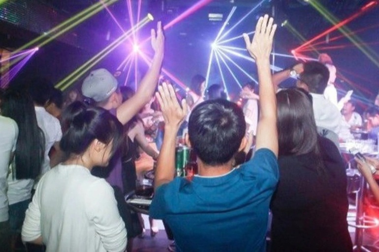 Yên Bái cho mở lại dịch vụ karaoke dịp Tết Nguyên đán - 1 Yên Bái cho mở lại dịch vụ karaoke dịp Tết Nguyên đán - 1