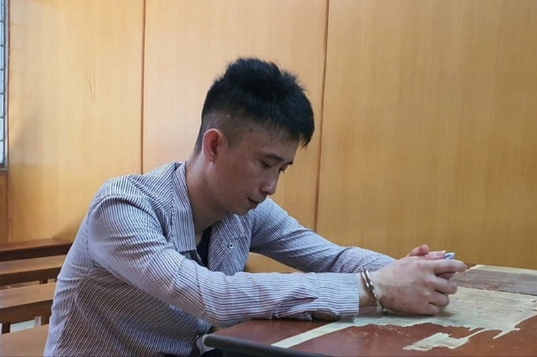 Đâm mù mắt tài xế để cướp xe - 1 Đâm mù mắt tài xế để cướp xe - 1