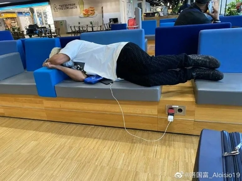 Tiền đạo nhập tịch xin lỗi vì nói xấu Liên đoàn bóng đá Trung Quốc - 1 Tiền đạo nhập tịch xin lỗi vì nói xấu Liên đoàn bóng đá Trung Quốc - 1