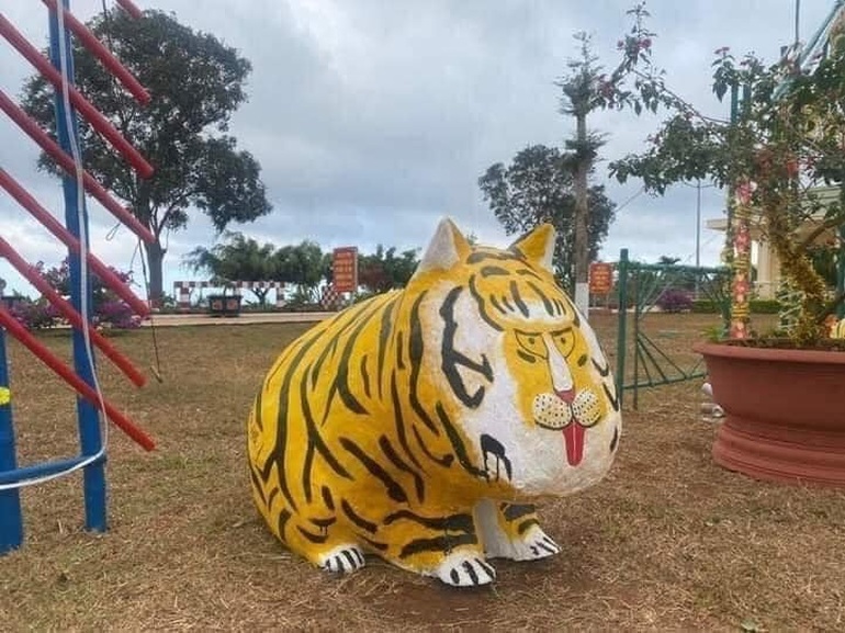 Bình chọn hoa hậu hổ hài hước: Hổ ngờ nghệch và hổ linh cẩu tranh ngôi - 2 Bình chọn hoa hậu hổ hài hước: Hổ ngờ nghệch và hổ linh cẩu tranh ngôi - 2
