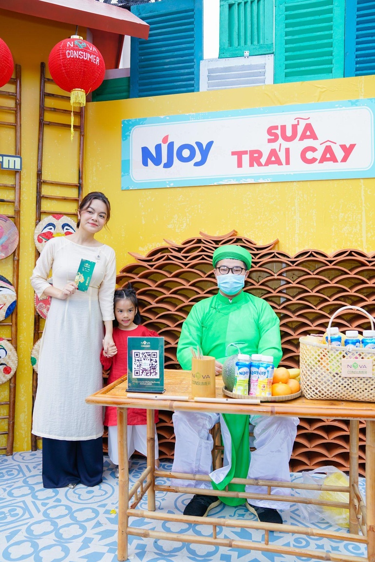 Các nhóc tì nhà sao Việt mê tít các trò chơi dân gian tại Hội Hoa xuân 2022 - 8 Các nhóc tì nhà sao Việt mê tít các trò chơi dân gian tại Hội Hoa xuân 2022 - 8