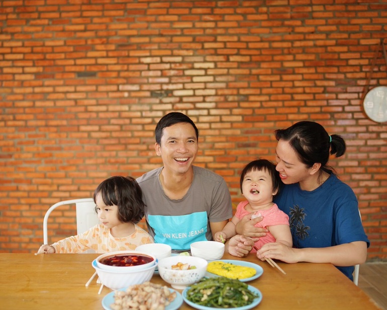 Vợ chồng biến 5500 m2 đất cằn thành khu đồi hoa giấy đẹp như mơ ở Lâm Đồng - 8 Vợ chồng biến 5500 m2 đất cằn thành khu đồi hoa giấy đẹp như mơ ở Lâm Đồng - 8