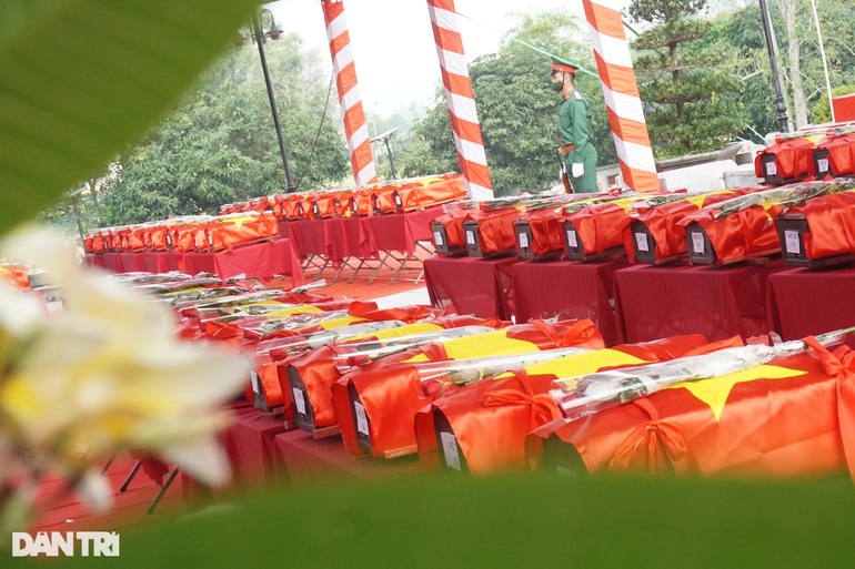 Người em trai liệt sĩ rưng rưng nước mắt: Mẹ ơi, anh đã về đây! - 1 Người em trai liệt sĩ rưng rưng nước mắt: Mẹ ơi, anh đã về đây! - 1