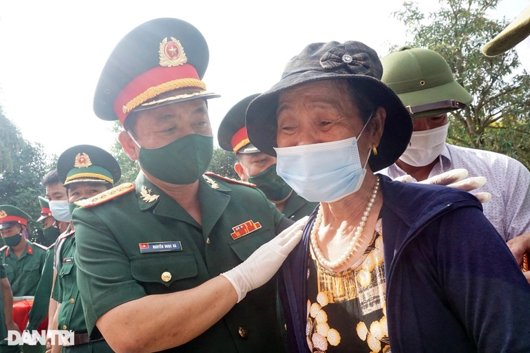 Người em trai liệt sĩ rưng rưng nước mắt: Mẹ ơi, anh đã về đây! - 4 Người em trai liệt sĩ rưng rưng nước mắt: Mẹ ơi, anh đã về đây! - 4