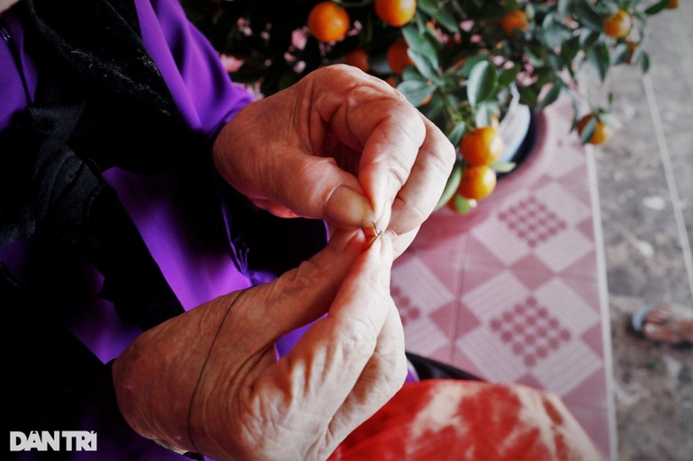Thán phục cụ bà 101 tuổi vẫn xâu kim, đọc truyện Kiều vanh vách - 4