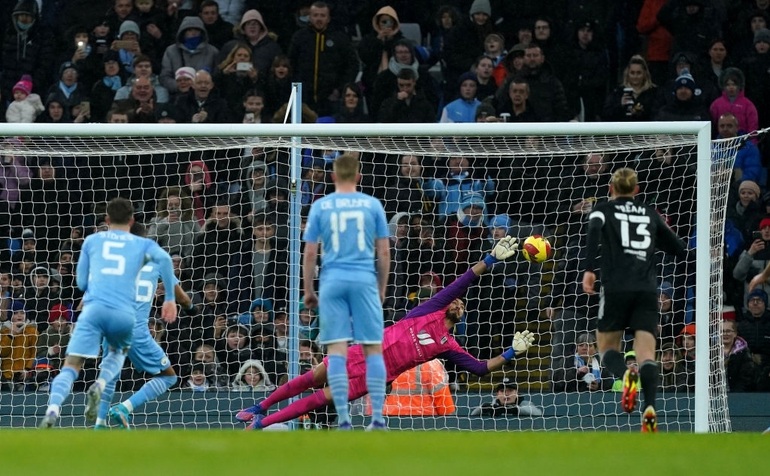 Man City phô diễn sức mạnh hủy diệt ở FA Cup - 6