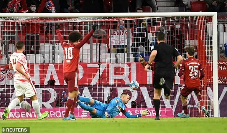 Lewandowski tỏa sáng trong đại chiến giữa Bayern Munich và RB Leipzig - 1