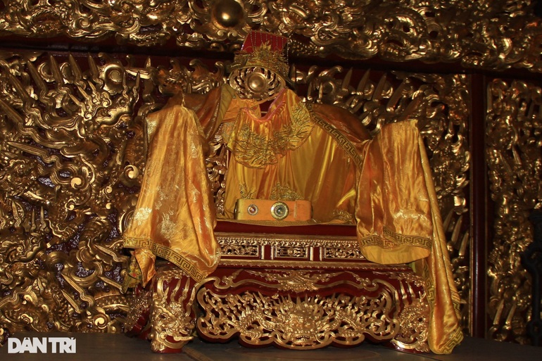 Độc đáo những hạng mục dát vàng bên trong Chính điện Lam Kinh - 7
