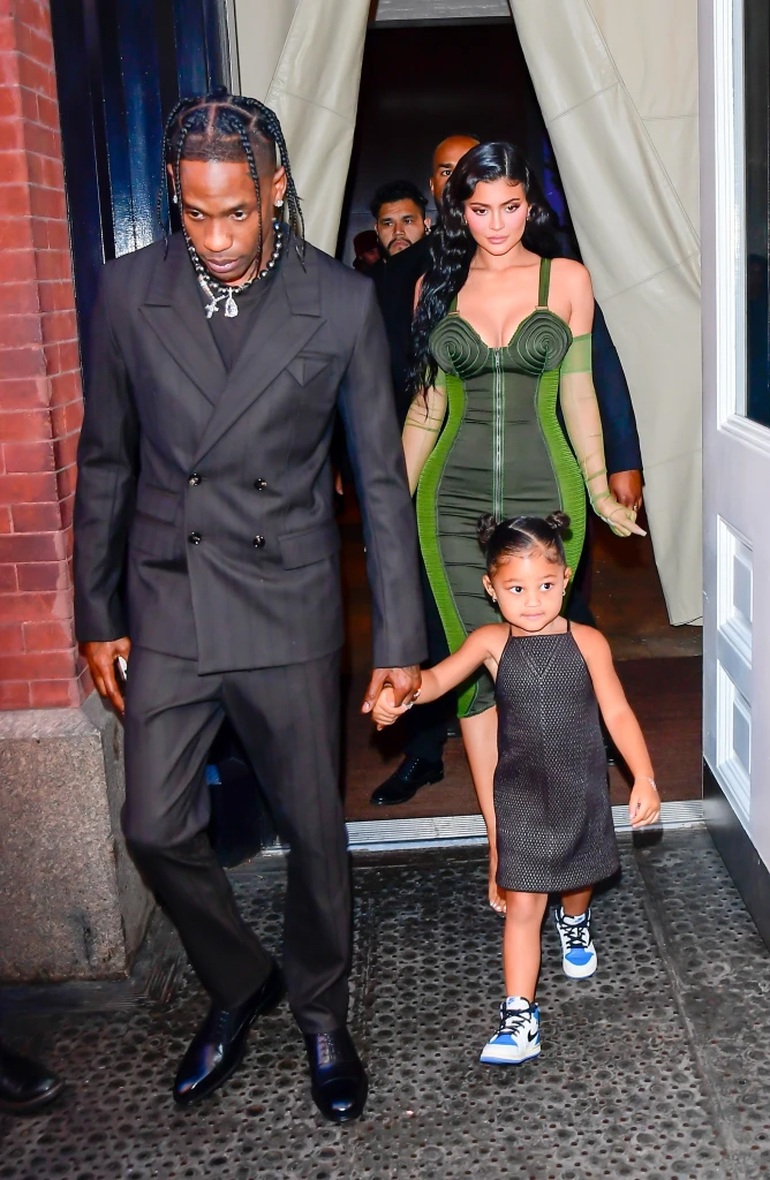 Kiều nữ siêu giàu Kylie Jenner sinh con thứ hai - 1 Kiều nữ siêu giàu Kylie Jenner sinh con thứ hai - 1