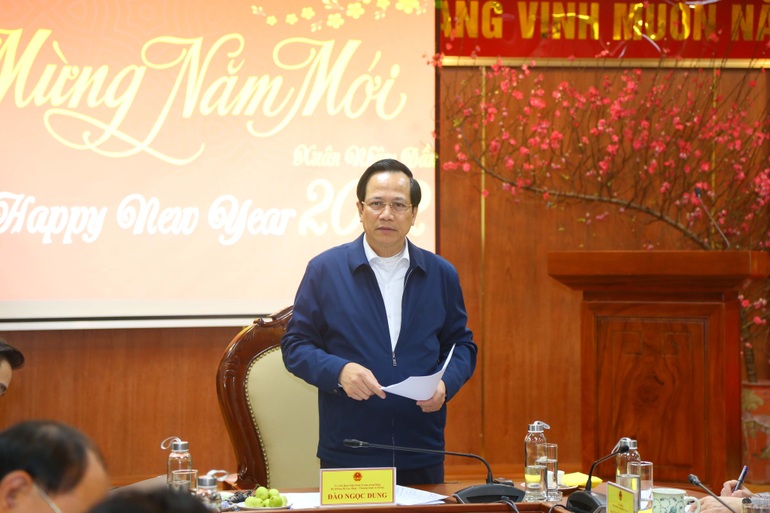 Tổng đài chục triệu đô, sao nhận thông tin trẻ bị bạo hành toàn muộn? - 1