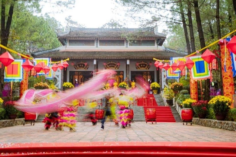 Ấn tượng lễ hội đền Huyền Trân ở cố đô Huế - 4 Ấn tượng lễ hội đền Huyền Trân ở cố đô Huế - 4