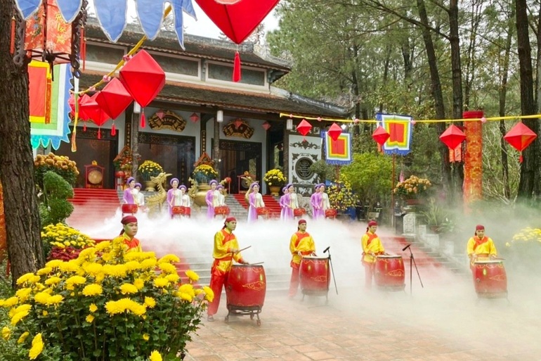 Ấn tượng lễ hội đền Huyền Trân ở cố đô Huế - 3 Ấn tượng lễ hội đền Huyền Trân ở cố đô Huế - 3