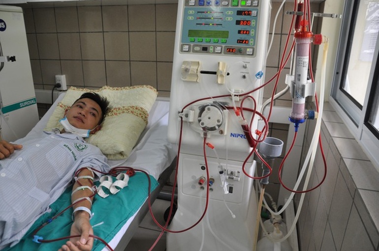 Quả thận mẹ cho và ân tình của bạn đọc Dân trí… là nguồn sống của con - 1 Quả thận mẹ cho và ân tình của bạn đọc Dân trí… là nguồn sống của con - 1