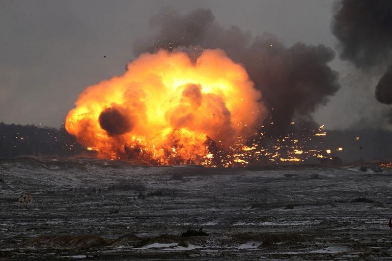 Những ngày căng như dây đàn ở Ukraine - 13