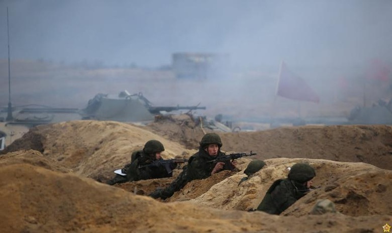 Những ngày căng như dây đàn ở Ukraine - 17