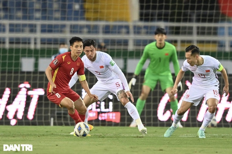 Đội trưởng Trung Quốc bị điều tra sau trận thua tuyển Việt Nam - 1