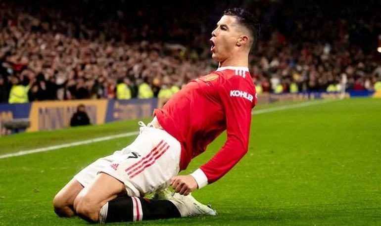 Khai hỏa, C.Ronaldo, ăn mừng, quên và vui - chính là những gì bạn sẽ được tận hưởng khi xem hình ảnh này. Quên đi những thứ phiền muộn, hãy cùng đón chào khoảnh khắc vui tươi và phấn khích của Cristiano Ronaldo khi ăn mừng bàn thắng.