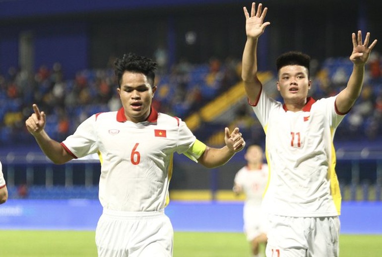 Người hùng của U23 Việt Nam nén nỗi đau để tỏa sáng rực rỡ - 2