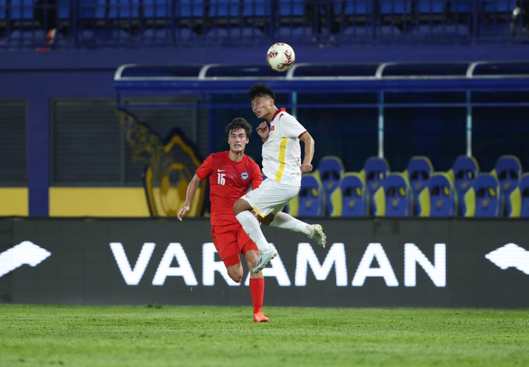 U23 Việt Nam dễ dàng thắng 7-0 trước U23 Singapore - 1