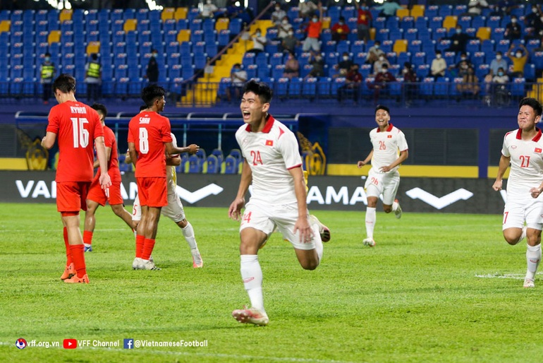 Thua đậm U23 Việt Nam, HLV U23 Singapore đổ lỗi cho… Ban tổ chức - 1