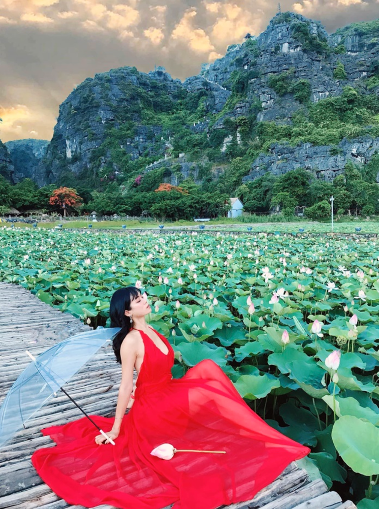 Explore the Mua Cave, which is known as the Ninh Binh fairy scene - 3